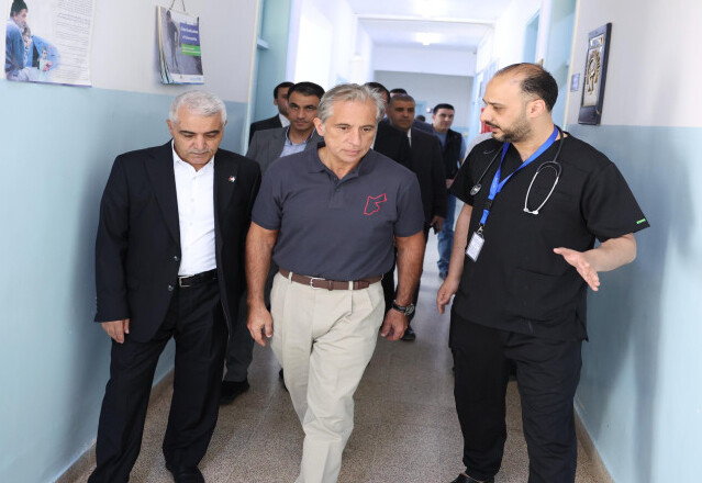 Prime Jafar Hassan at Rahmeh Primary Health Centre in Wadi Araba during his visit to the southern district on Wednesday  (Photo courtesy of Prime Ministry)